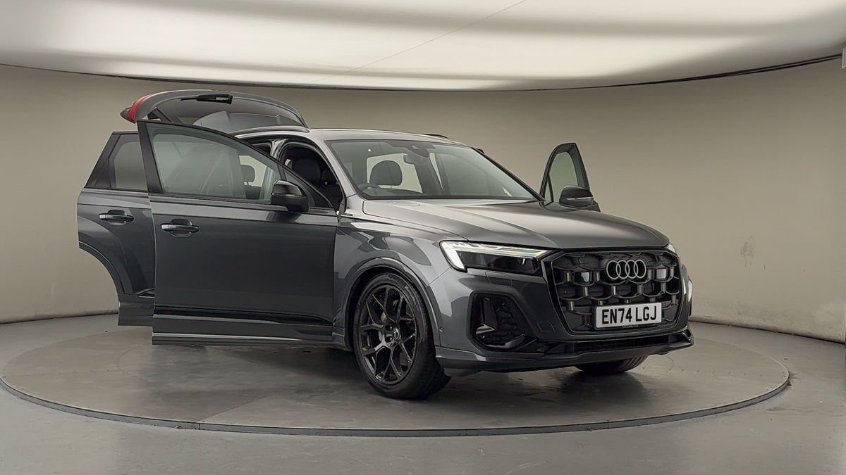 More views of Audi Q7