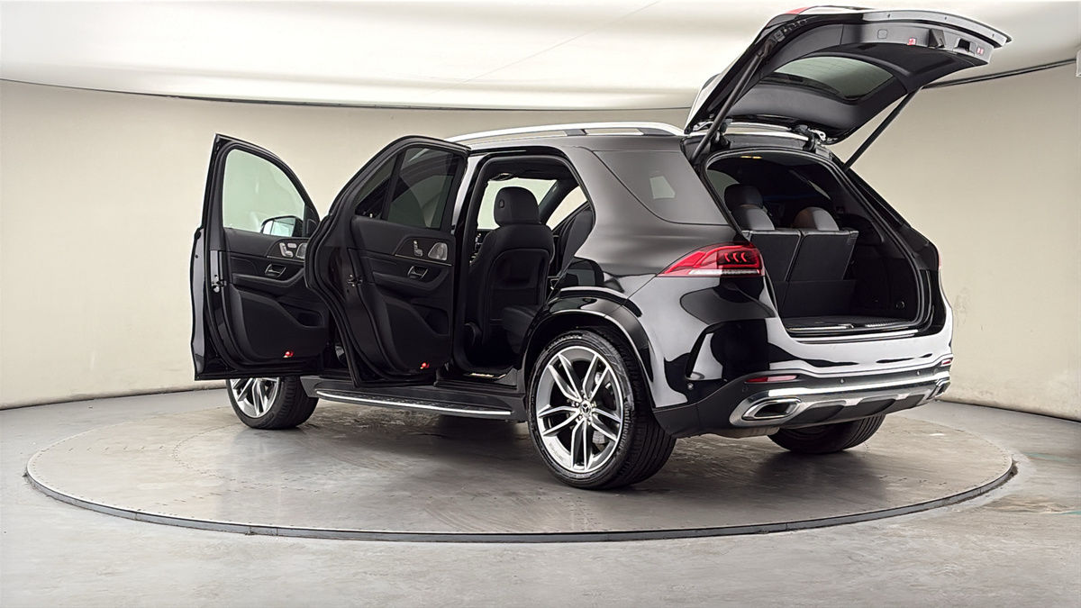 More views of Mercedes-Benz GLE