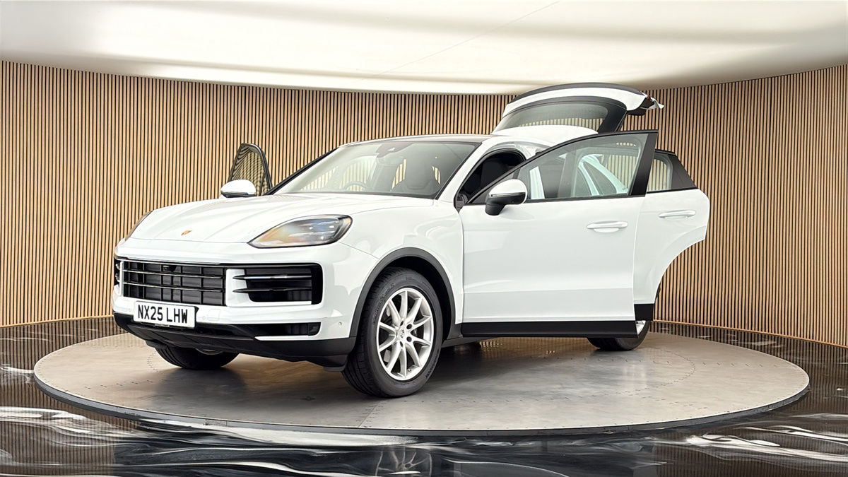 More views of Porsche Cayenne
