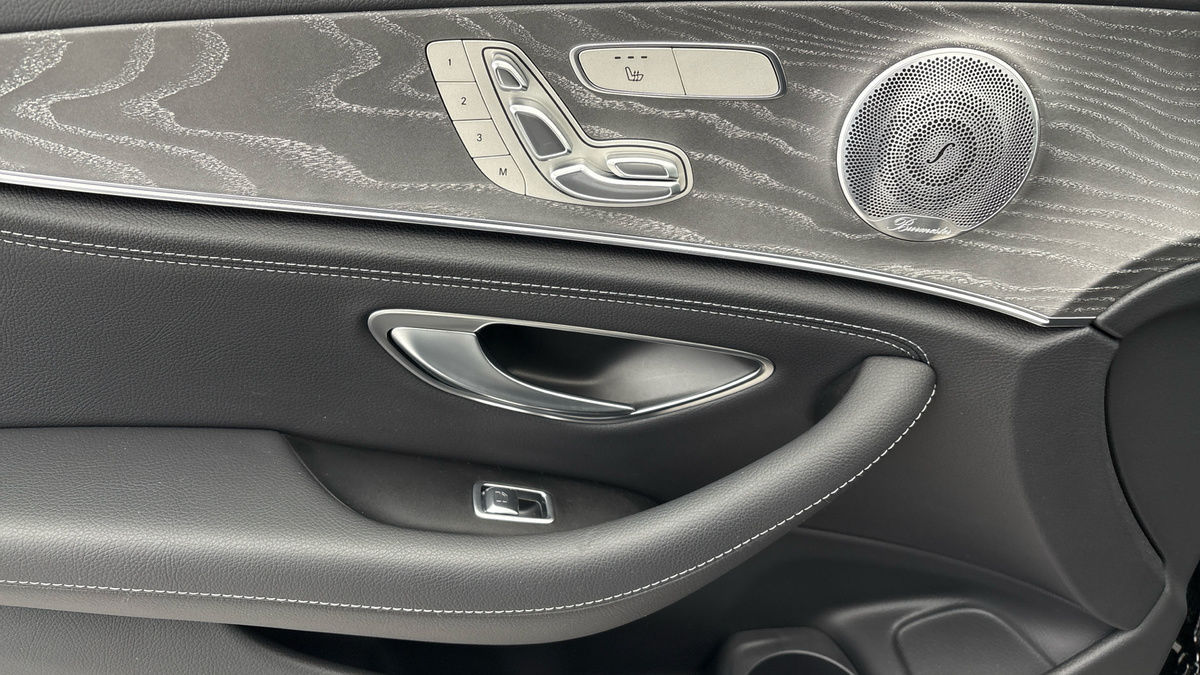 Mercedes-Benz E Class Image 19