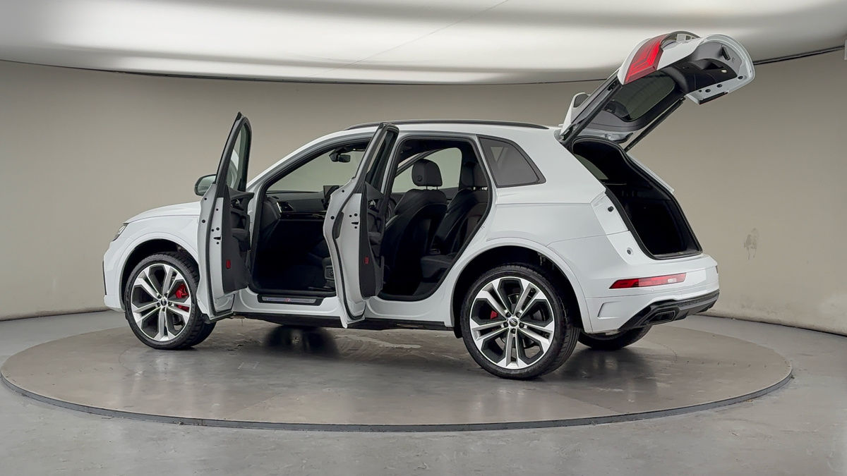 More views of Audi Q5