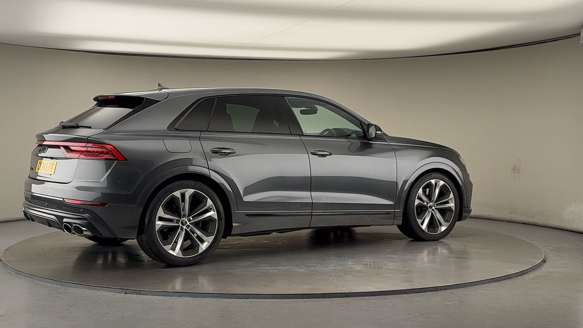 More views of Audi SQ8