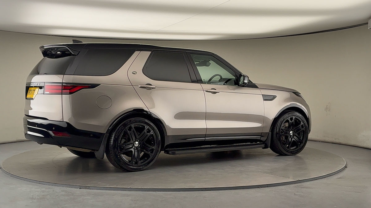 More views of Land Rover Discovery