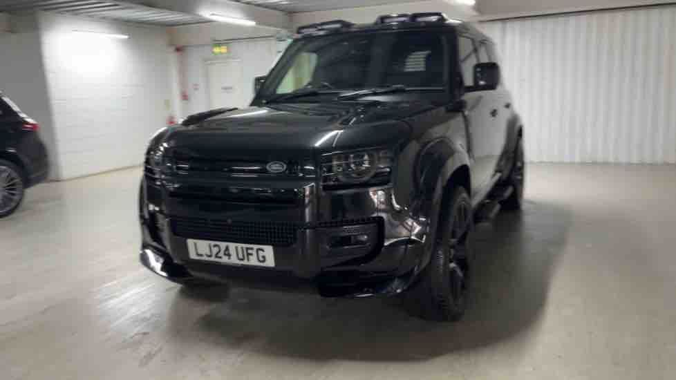 More views of Land Rover Defender 110