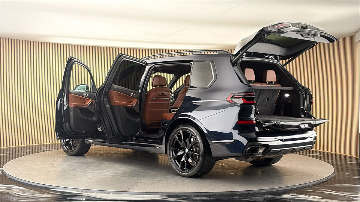 More views of BMW X7