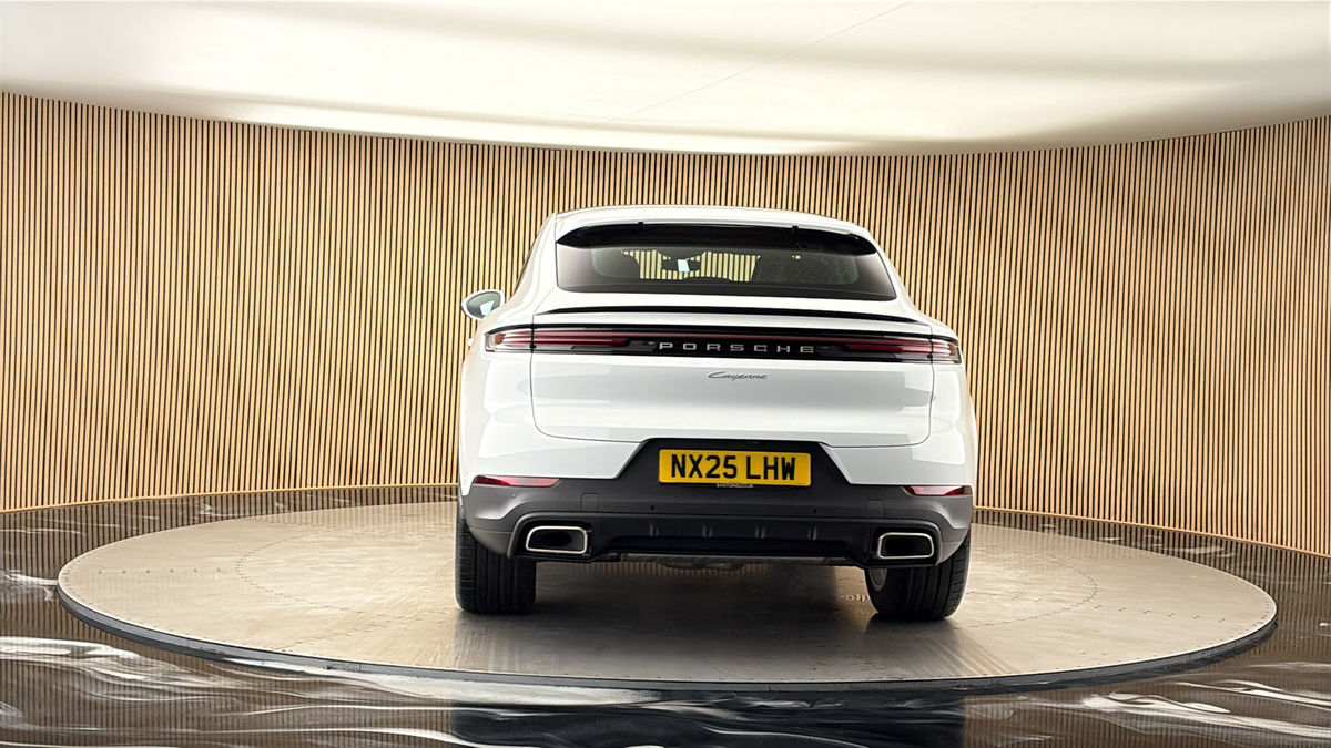 More views of Porsche Cayenne