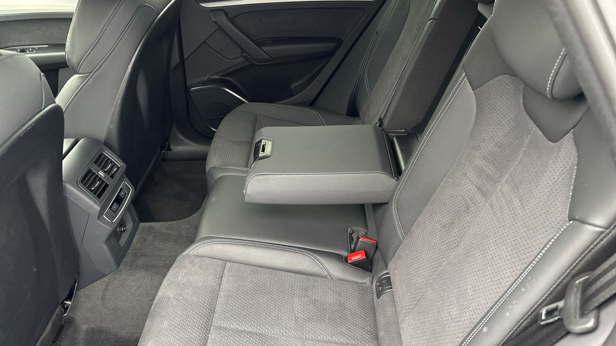 Audi Q5 Image 9