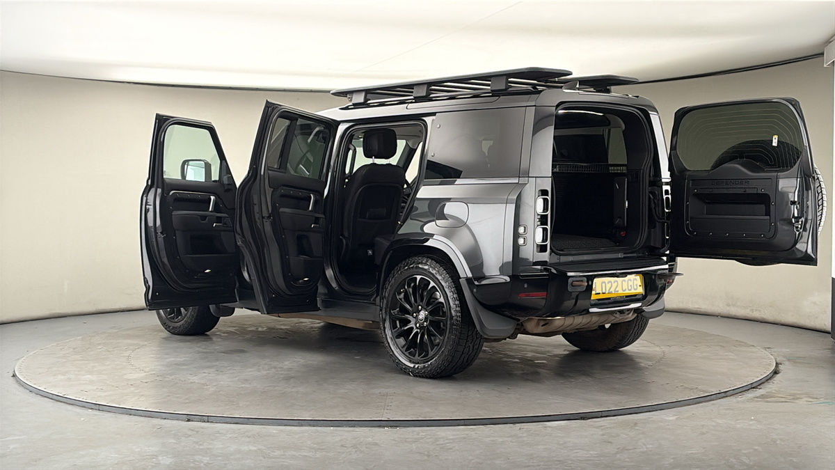 More views of Land Rover Defender 110