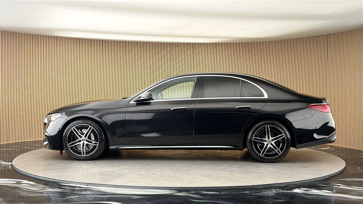 Mercedes-Benz E Class Image 15