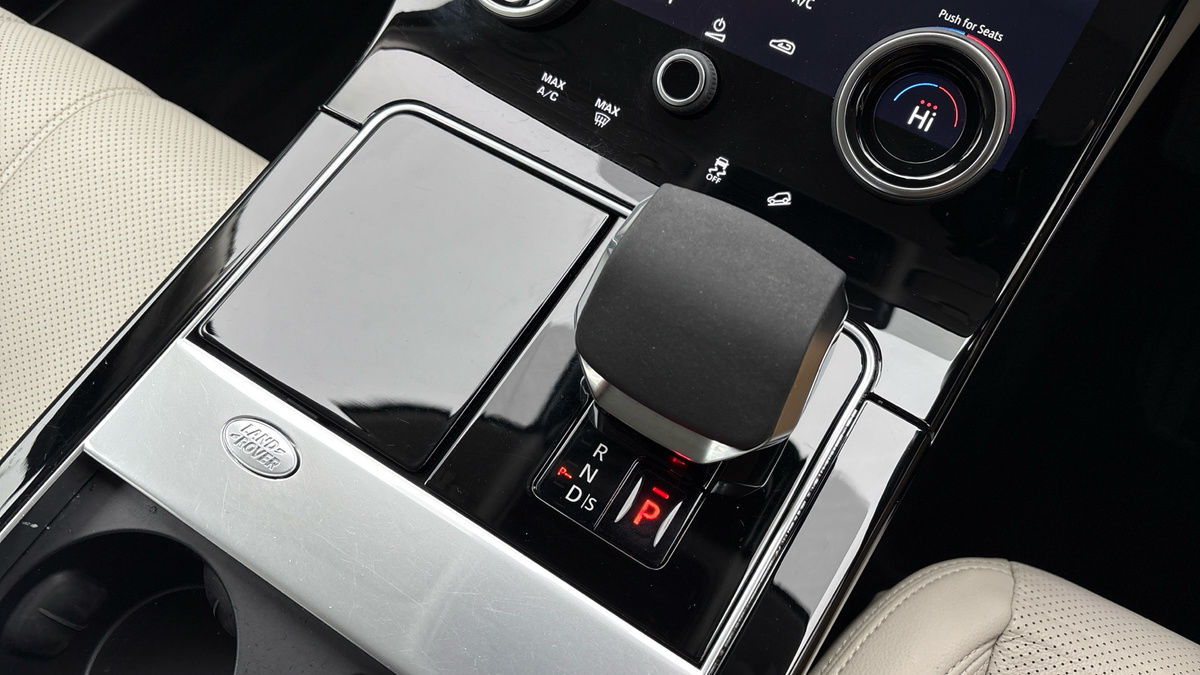 Land Rover Range Rover Velar Image 6