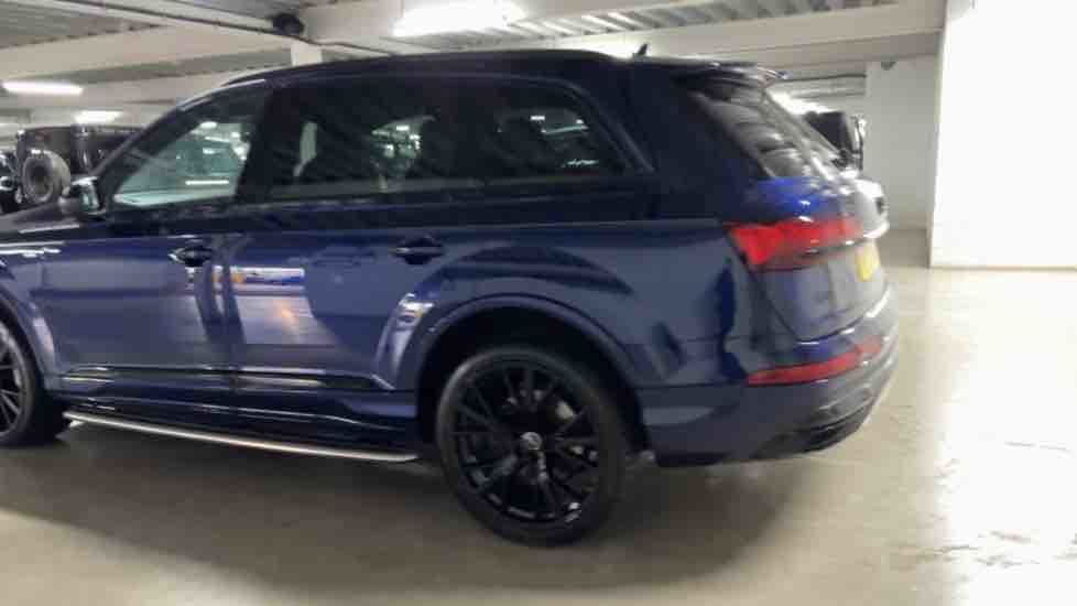 More views of Audi Q7