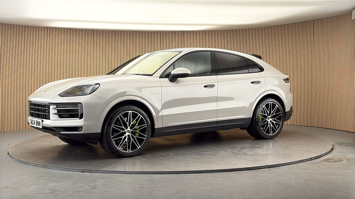More views of Porsche Cayenne