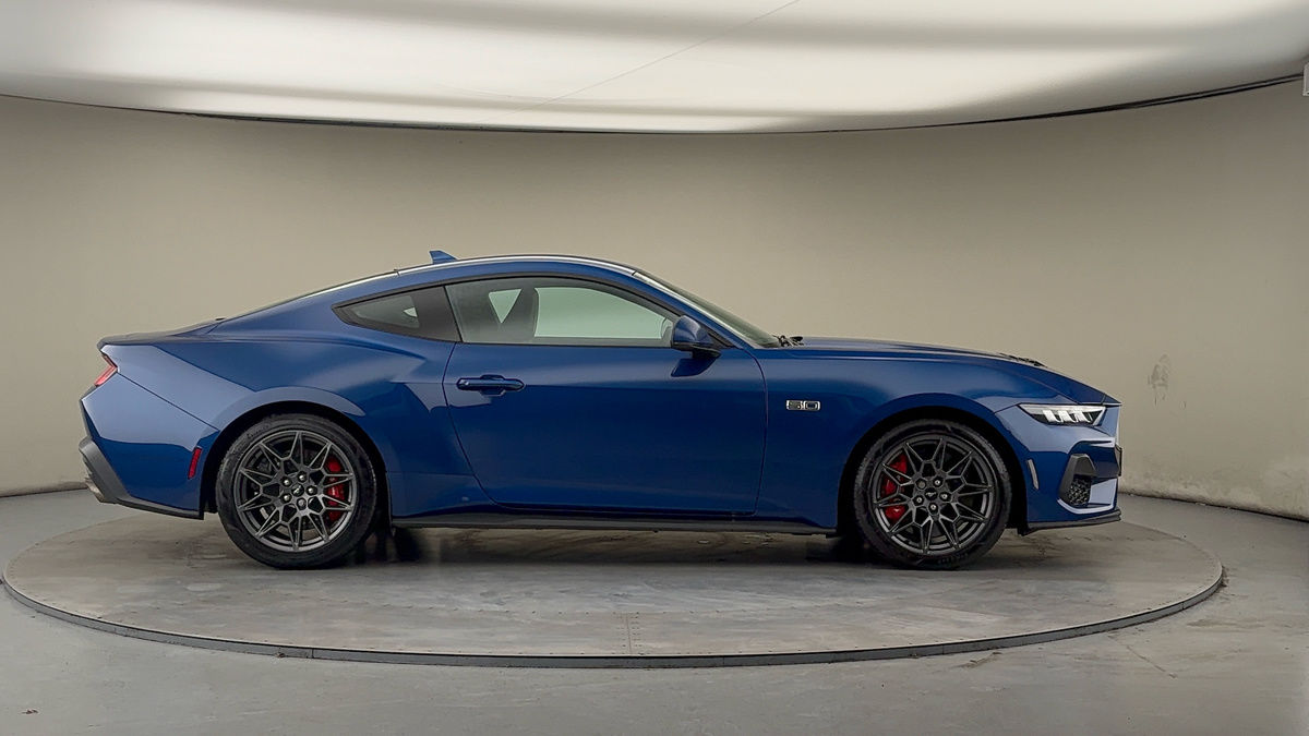 Ford Mustang Image 16