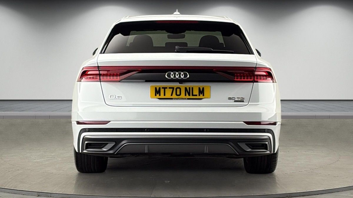 Audi Q8 Image 4