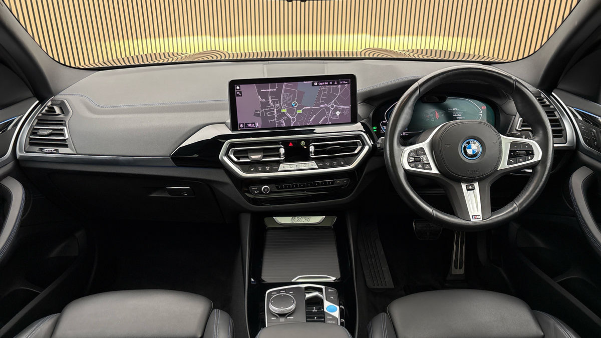 BMW iX3 Image 12