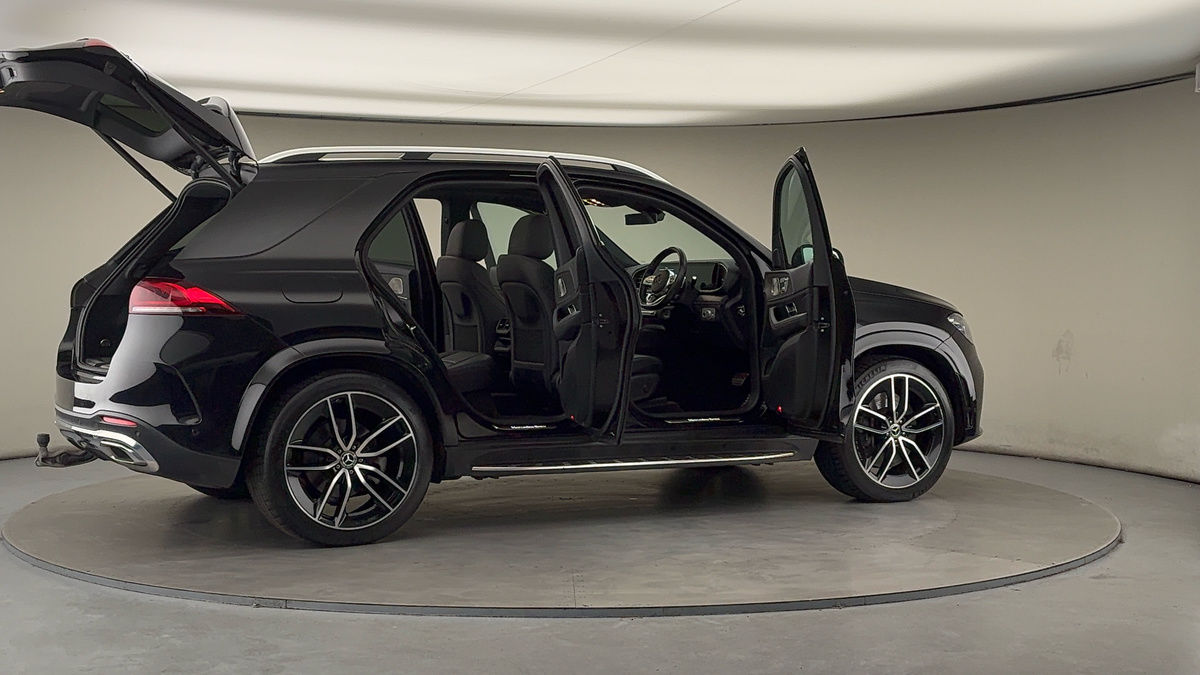 More views of Mercedes-Benz GLE