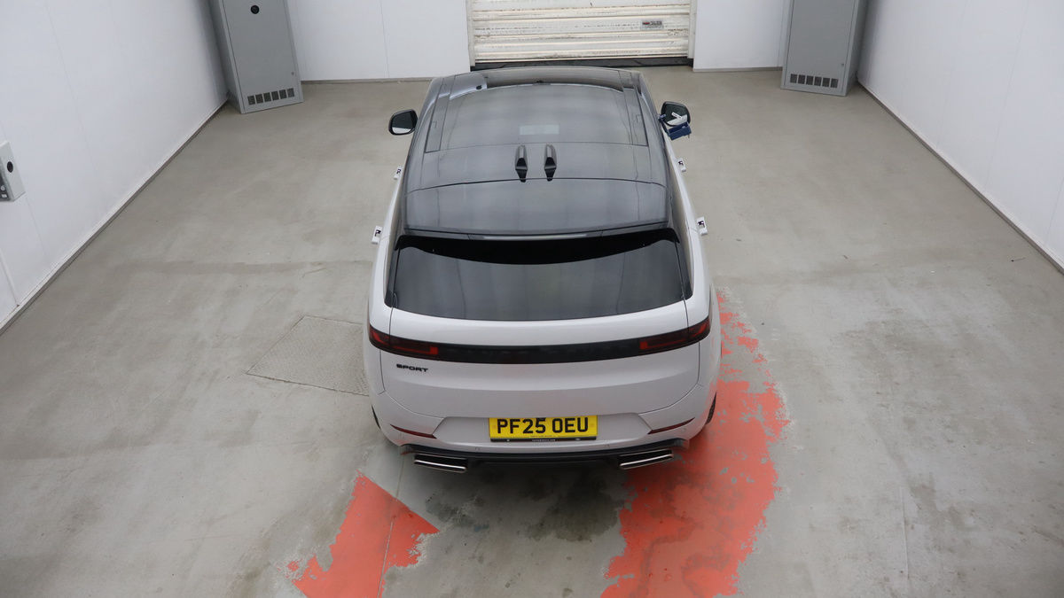 Land Rover Range Rover Sport Image 8