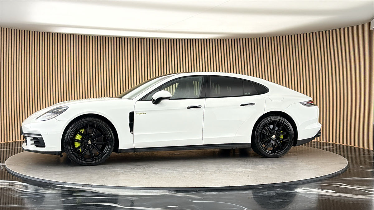 More views of Porsche Panamera