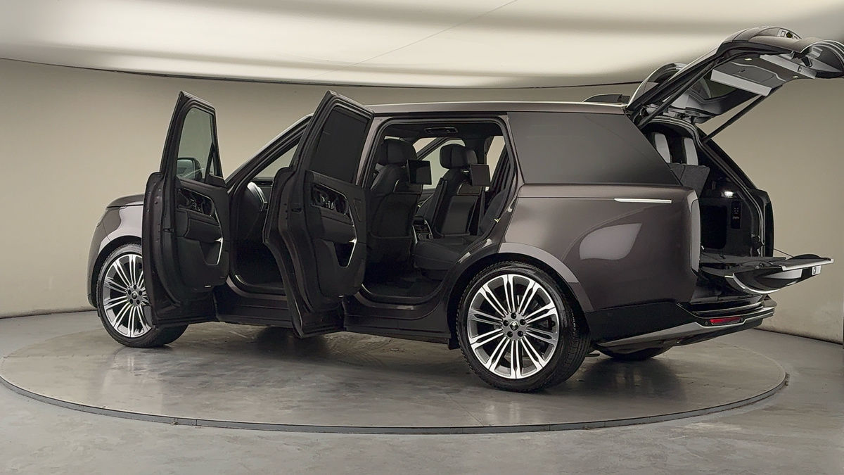 More views of Land Rover Range Rover