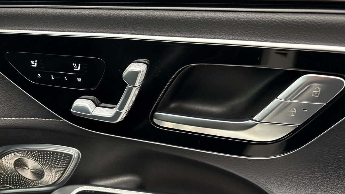 Mercedes-Benz EQE Image 25