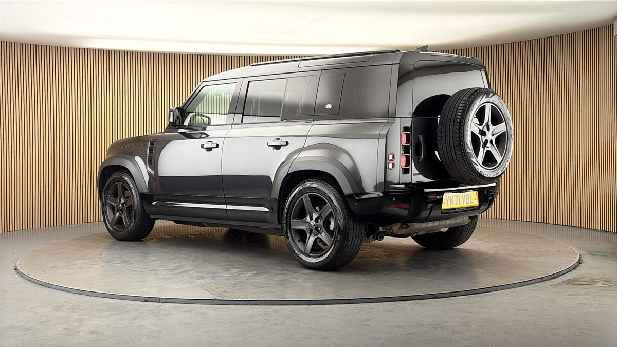 More views of Land Rover Defender 110