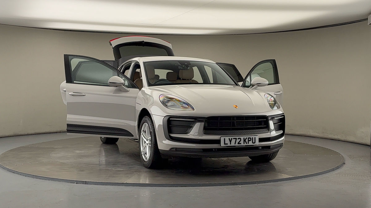 More views of Porsche Macan