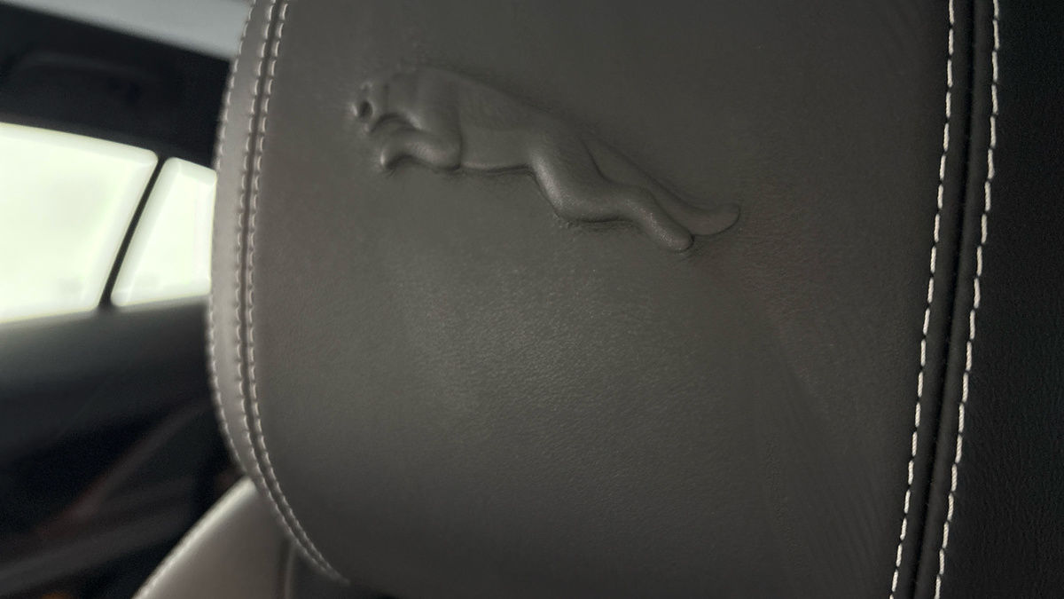 Jaguar I-PACE Image 30