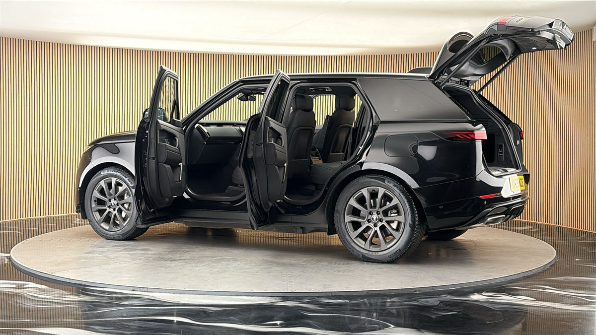 More views of Land Rover Range Rover Sport