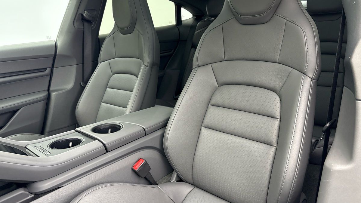 Porsche Taycan Image 7