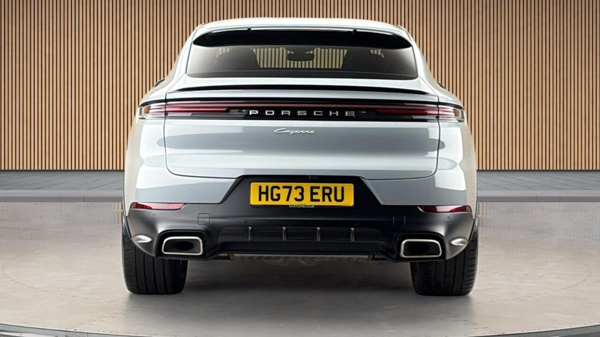 Porsche Cayenne Image 4