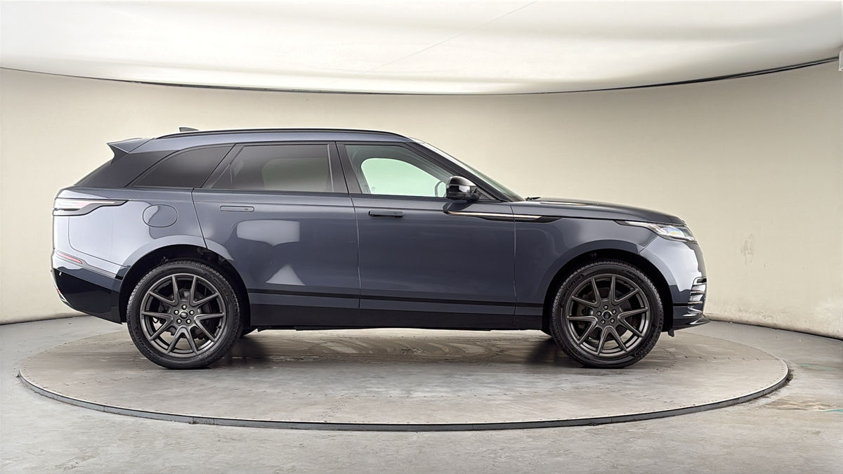 Land Rover Range Rover Velar Image 16