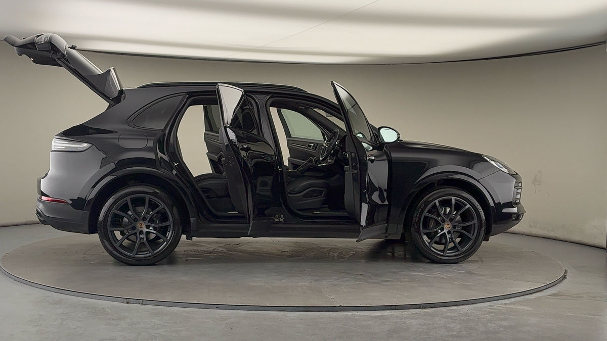 More views of Porsche Cayenne