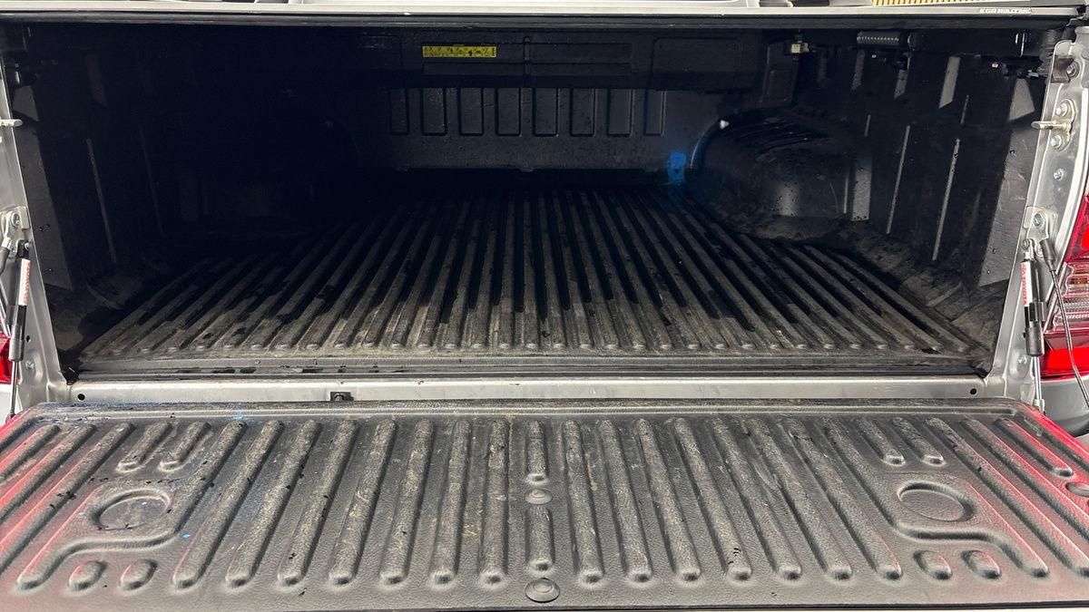 Toyota Hilux Image 11
