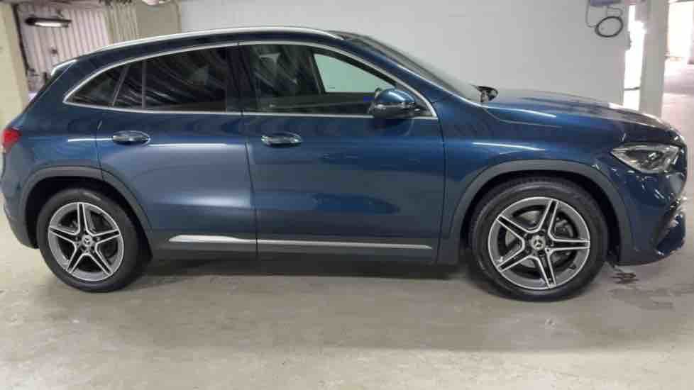 More views of Mercedes-Benz GLA
