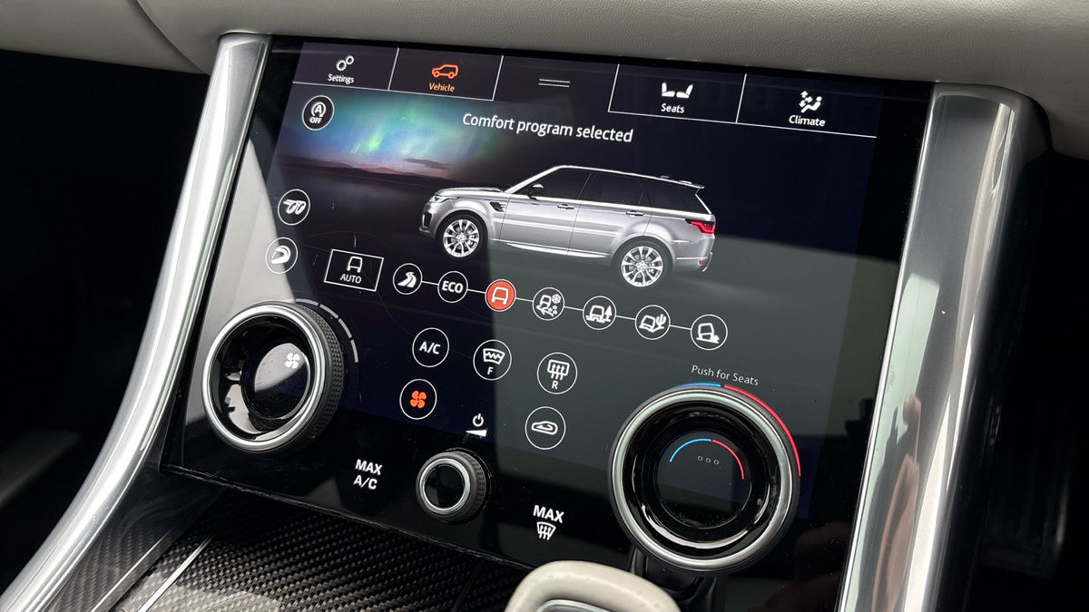 Land Rover Range Rover Sport Image 27