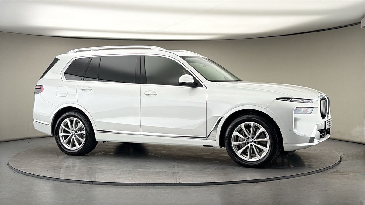 More views of BMW X7