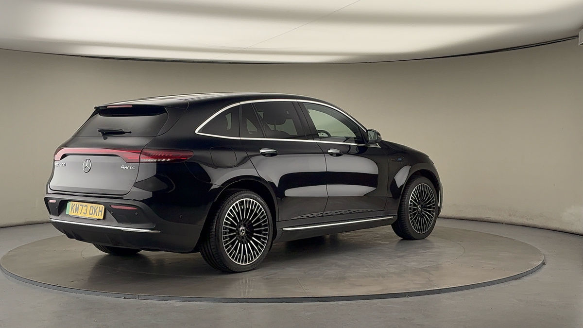 Mercedes-Benz EQC Image 21