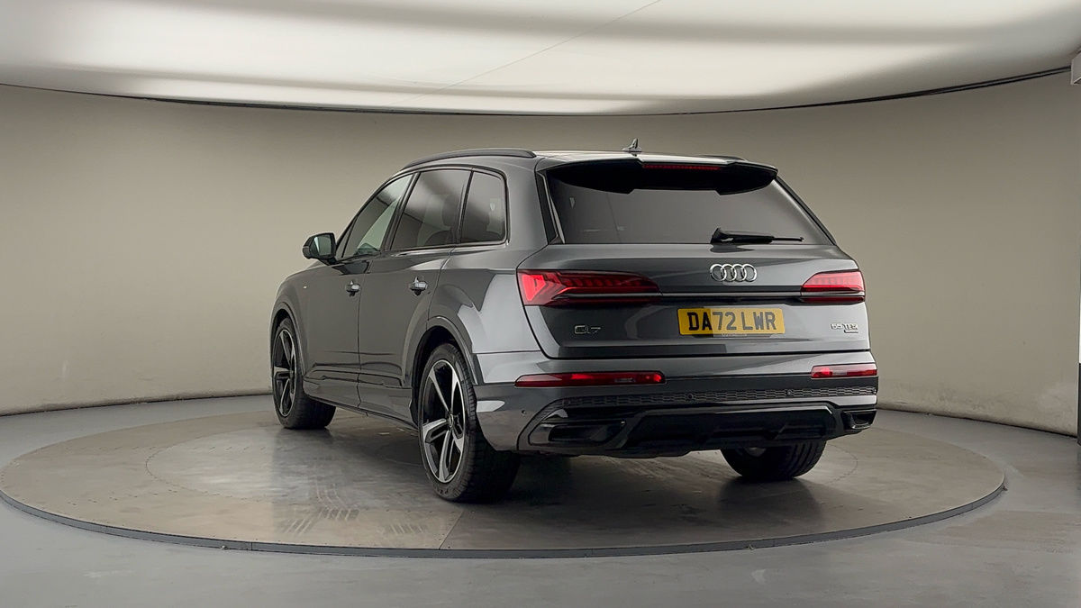 More views of Audi Q7