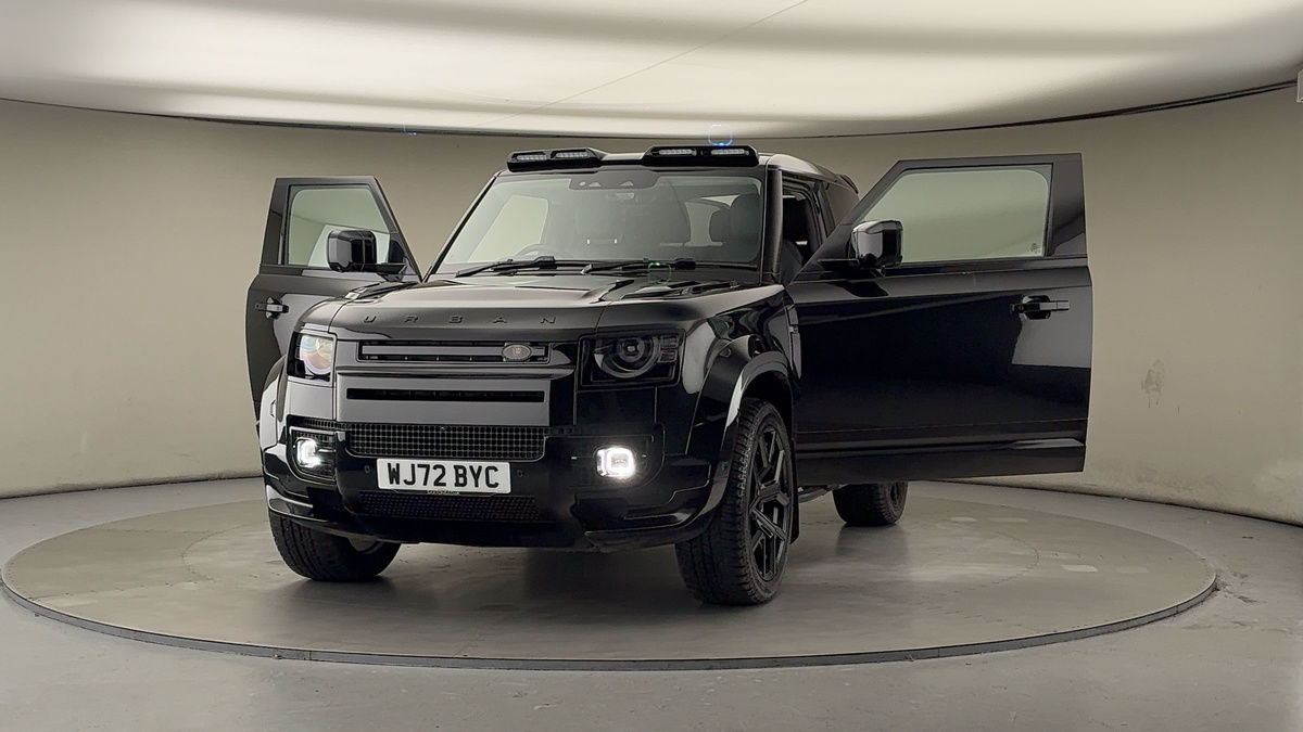 More views of Land Rover Defender 90