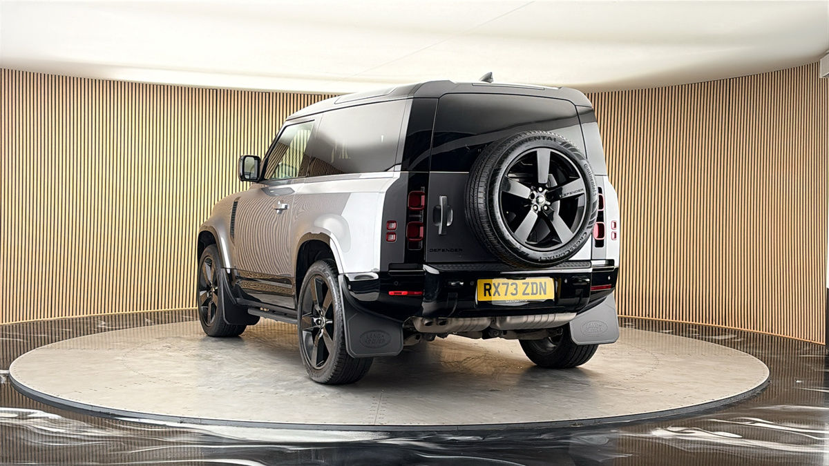 More views of Land Rover Defender 90