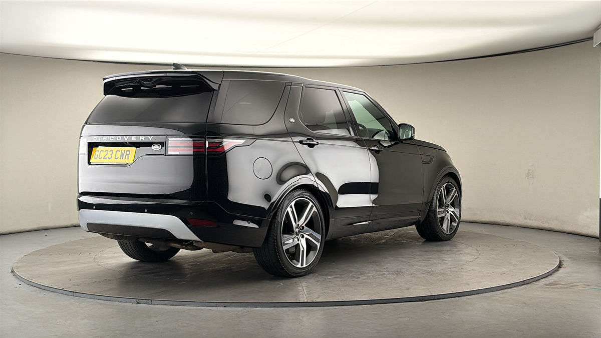 More views of Land Rover Discovery