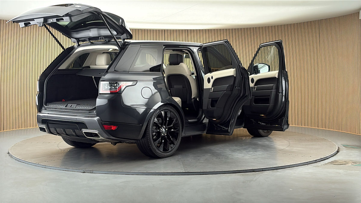 More views of Land Rover Range Rover Sport