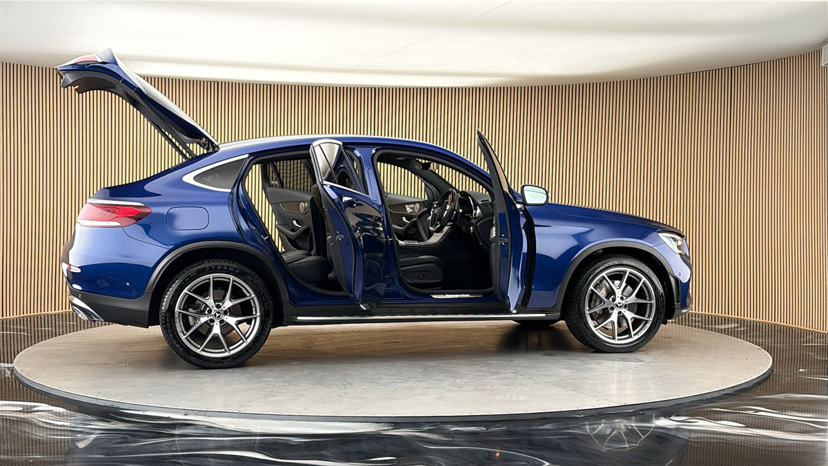 More views of Mercedes-Benz GLC