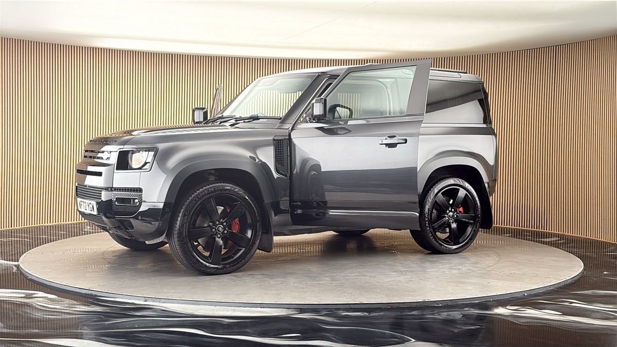 More views of Land Rover Defender 90