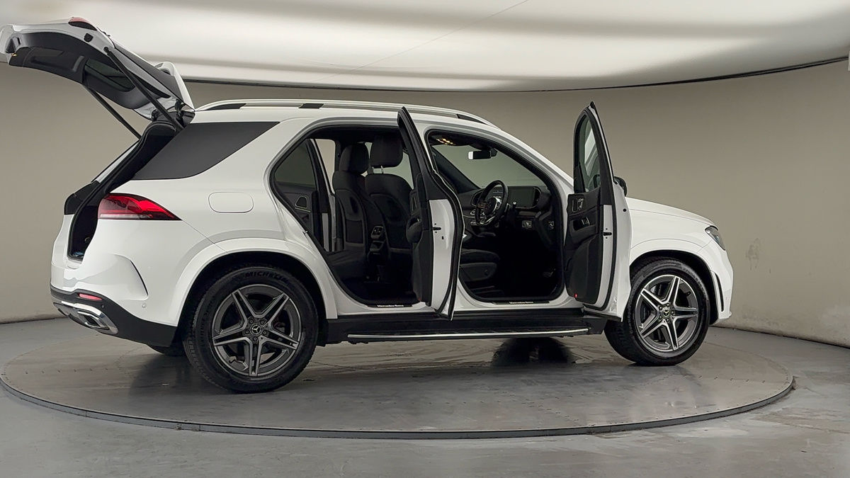 More views of Mercedes-Benz GLE