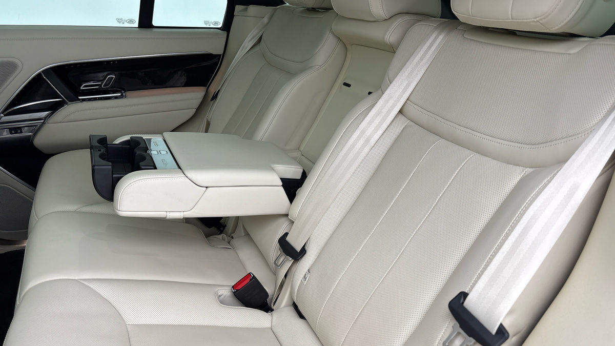 Land Rover Range Rover Image 9