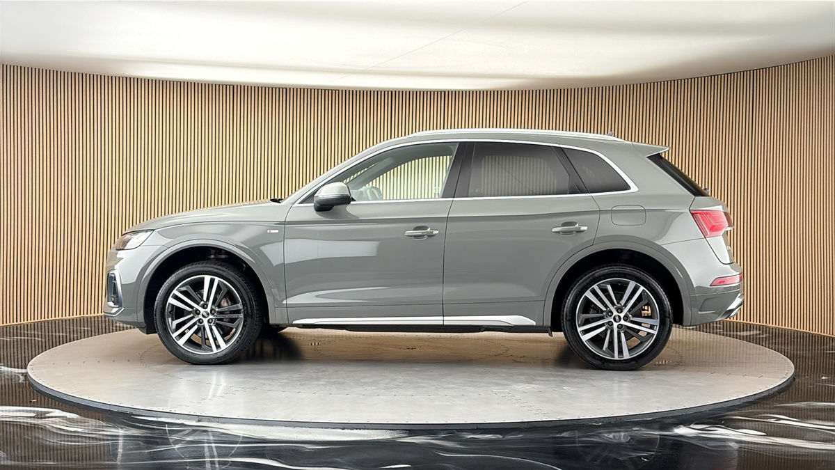 More views of Audi Q5