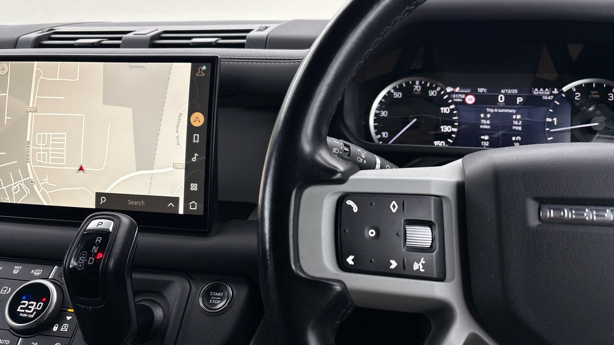 Land Rover Defender 110 Urban Image 13