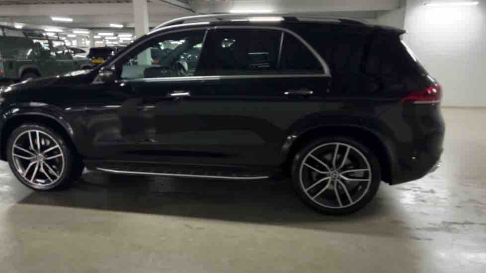 More views of Mercedes-Benz GLE