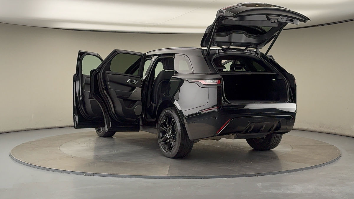 Land Rover Range Rover Velar Image 46